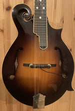 Load image into Gallery viewer, Kentucky Master Model KM1000 F Style Mandolin w Hard Case S/H (c)