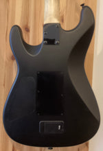 Load image into Gallery viewer, CHARVEL Pro-Mod San DIMAS Style 1 Jim Root w Hard Case S/H (c)