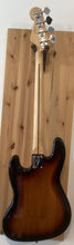 Load image into Gallery viewer, Fender Player Series Jazz Bass w Gig Bag MIM 2022 S/H (c)