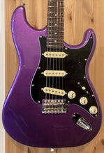 Load image into Gallery viewer, Jet Guitars JS-300 Plum