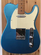 Load image into Gallery viewer, JET GUITARS JT-300 LAKE PLACID BLUE