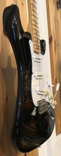 Load image into Gallery viewer, Fender ST-357 V Standard Series Start MIJ 1990 w Gig Bag S/H (c)
