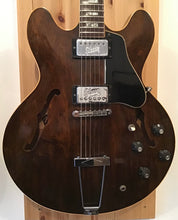 Load image into Gallery viewer, Gibson ES-335 Walnut w Hard Case S/H