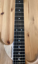 Load image into Gallery viewer, Washburn N4 Authentic NUNO Bettencort w Hard Case/Certificate