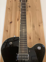 Load image into Gallery viewer, GRETSCH ELECTROMATIC G5125 BLACK - PRE OWNED (C)