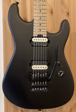 Load image into Gallery viewer, CHARVEL Pro-Mod San DIMAS Style 1 Jim Root w Hard Case S/H (c)