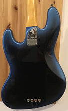 Load image into Gallery viewer, Fender Professional II Jazz Bass USA 2021 w Hard Case (c)