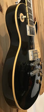 Load image into Gallery viewer, Gibson Les Paul Standard 2002 Black w Case S/H (c)