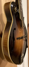 Load image into Gallery viewer, Kentucky Master Model KM1000 F Style Mandolin w Hard Case S/H (c)