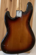Load image into Gallery viewer, Fender Player Series Jazz Bass w Gig Bag MIM 2022 S/H (c)