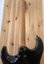 Load image into Gallery viewer, Jet Guitars JS-700 Black Ltd Edition Seymour Duncan JB Pickup