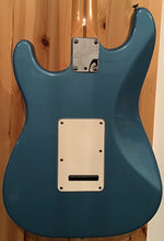 Load image into Gallery viewer, FENDER LIMITED EDITION AMERICAN STANDARD STRATOCASTER LAKE PLACID BLUE 1996 ELECTRIC GUITAR STRAT S TYPE USA