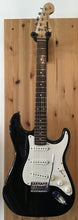 Load image into Gallery viewer, FENDER SQUIER AFFINITY STRATOCASTER BLACK - PRE OWNED