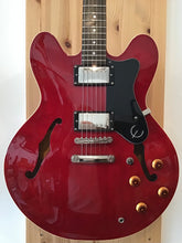 Load image into Gallery viewer, EPIPHONE DOT CHERRY WITH HARD CASE - PRE OWNED