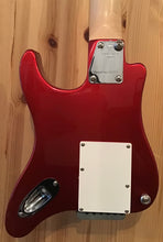 Load image into Gallery viewer, TRAVELER GUITARS TRAVELCASTER CANDY APPLE RED - PRE OWNED