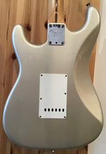 Load image into Gallery viewer, Fender American Standard Strat Blizzard Pearl w Hard Case S/H