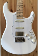 Load image into Gallery viewer, Fret King Corona Classic Arctic White ELECTRIC GUITAR FENDER STRAT STRATOCASTER