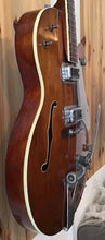 Load image into Gallery viewer, GRETSCH 6119 CHET ATKINS TENNESSEAN WALNUT 1963 - PRE OWNED EX DAN HAWKINS