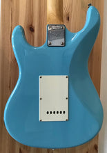 Load image into Gallery viewer, SCEPTRE BY GARY E. LEVINSON SV1 VERTANA FENDER STRAT STRATOCASTER ELECTRIC GUITAR SONIC BLUE