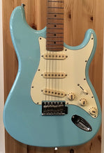 Load image into Gallery viewer, JET GUITARS JS-300 DAPHNE BLUE JS300 JS 300 FENDER STRAT STRATOCASTER SQUIER