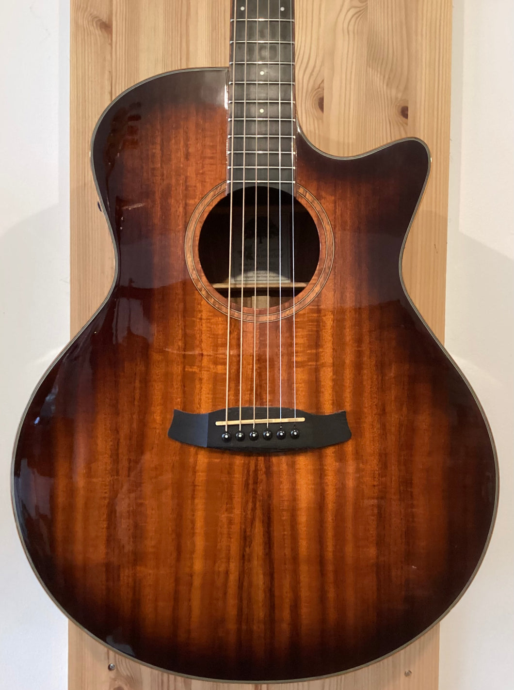 Tanglewood TW4VC Koa Electro Acoustic S/H