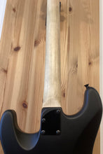 Load image into Gallery viewer, CHARVEL Pro-Mod San DIMAS Style 1 Jim Root w Hard Case S/H (c)
