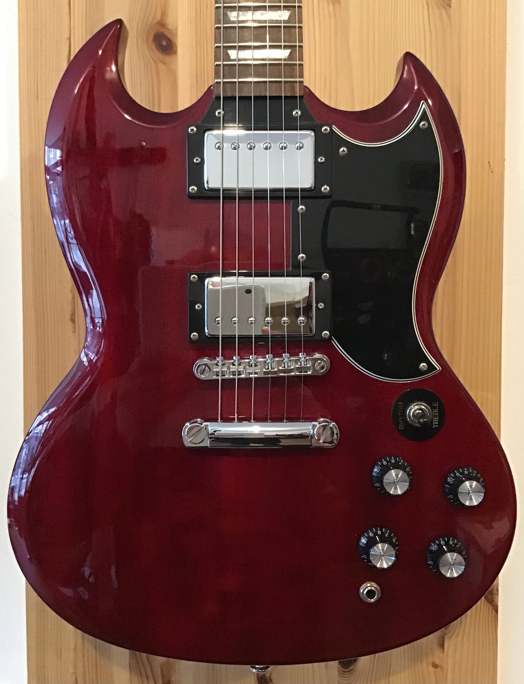 EPIPHONE G-400 CHERRY w Gig Bag MIK 2004 S/H (c)