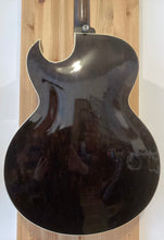 Load image into Gallery viewer, Gibson ES-175D 1981 w Gator Case S/H (c)

