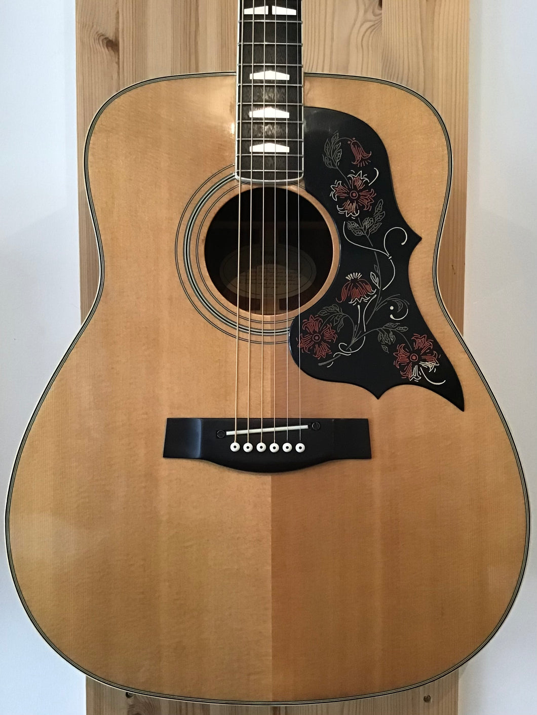 Yamaha FG350W Acoustic w Gig Bag MIT ‘79 S/H (c)