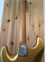 Load image into Gallery viewer, JET GUITARS JS-300 - FIREMIST GOLD
