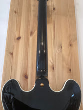 Load image into Gallery viewer, Gibson BB King Lucille w Hard Case &amp; Certificate S/H (c)
