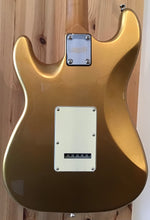 Load image into Gallery viewer, JET GUITARS JS-300 - FIREMIST GOLD
