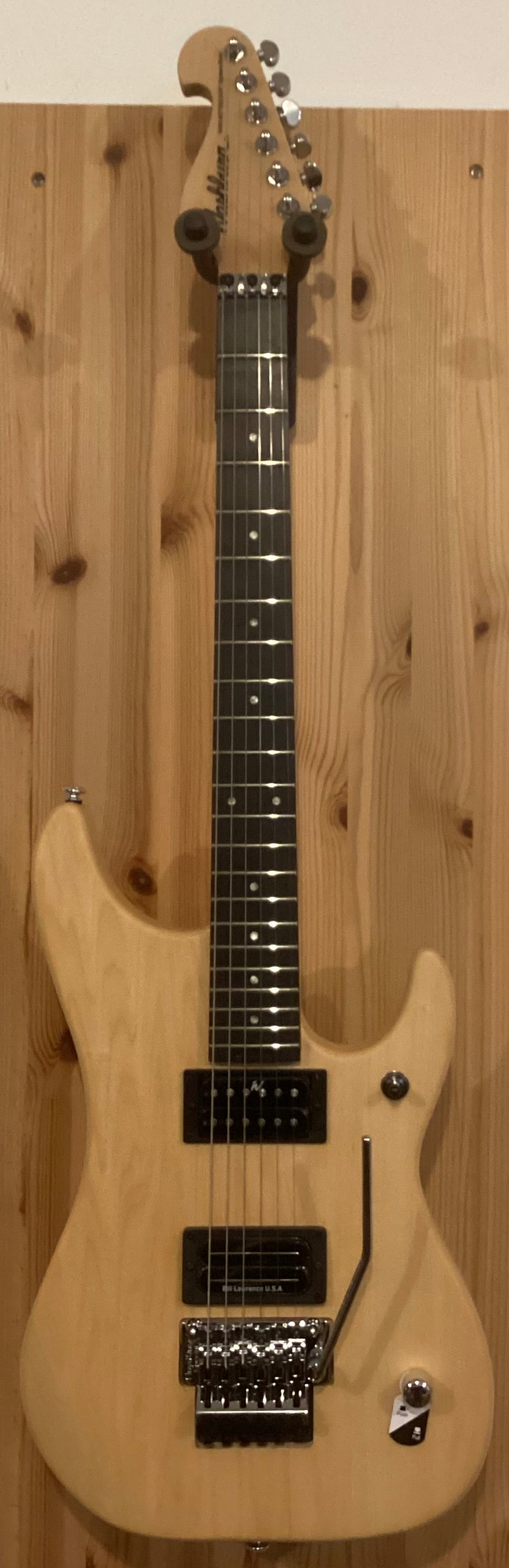 ギター Washburn Nuno Bettencourt N2 7337412E-67F0-43B6-8DA8-