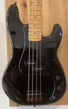 Load image into Gallery viewer, Fender Roger Waters P Bass MIM 2011 Black S/H (c)
