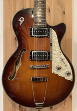 Load image into Gallery viewer, DUESENBERG STARPLAYER TV FULLY HOLLOW - VINTAGE SUNBURST PRE OWNED (c)
