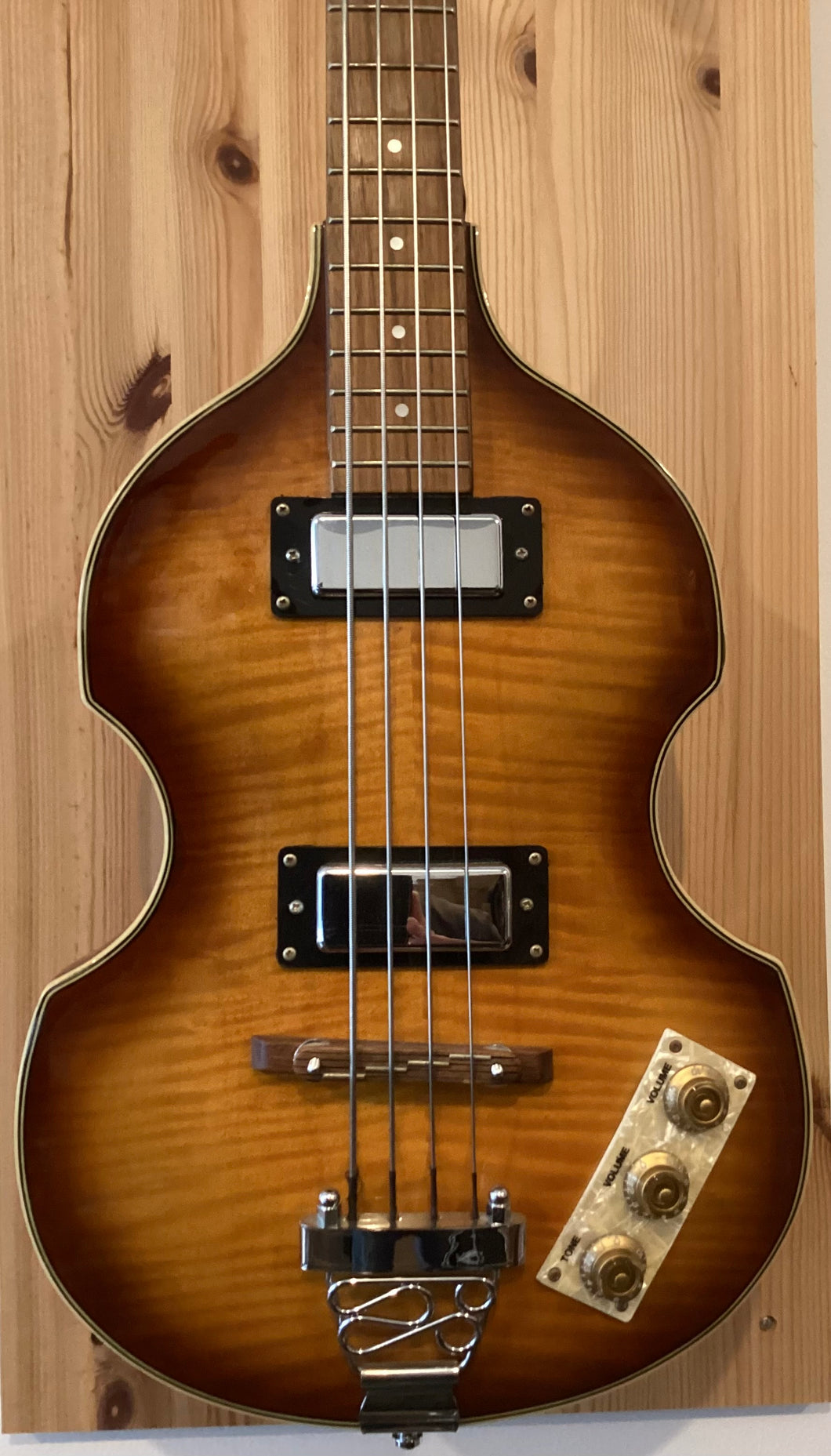 Epiphone Viola Bass w Hard Case S/H (c)