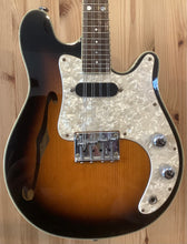 Load image into Gallery viewer, Fender FM-61SE SB Electro Mandolin w TGI Gig Bag S/H (c)
