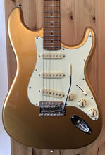 Load image into Gallery viewer, JET GUITARS JS-300 - FIREMIST GOLD
