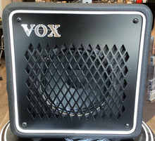 Load image into Gallery viewer, Vox VMG-10 Mini Go 10 Combo Boxed S/H
