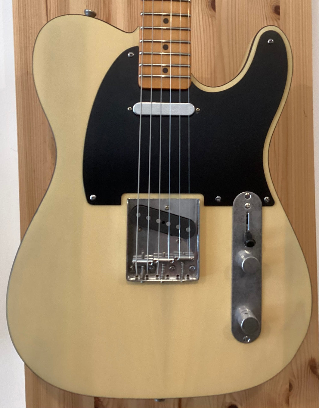 Squier 40th Anniversary Vintage Edition Bound Edge Tele Boxed S/H