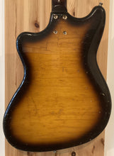 Load image into Gallery viewer, Framus Strato w Gig Bag Late 50s Early 60s S/H (c)
