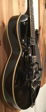 Load image into Gallery viewer, GRETSCH ELECTROMATIC G5125 MADE IN KOREA ELECTRIC GUITAR BLACK HOLLOWBODY
